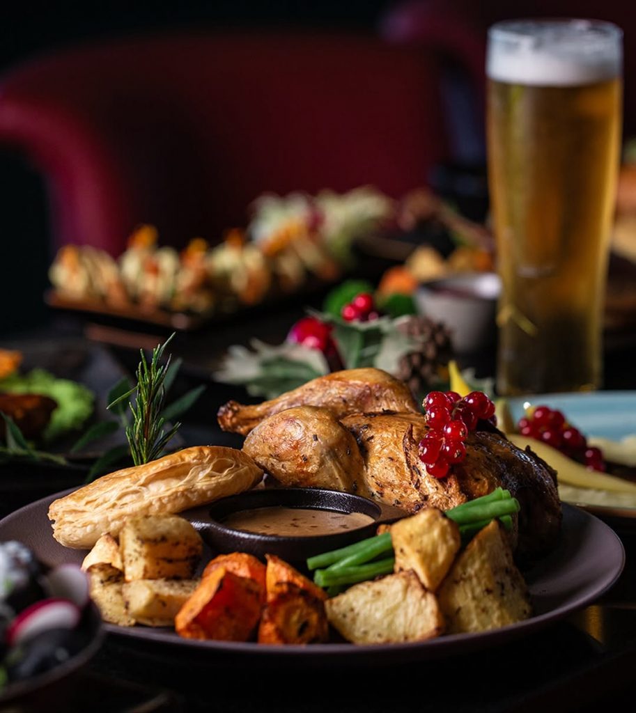 A Festive Feast for Foodies: Christmas Brunch in Dubai at The 44